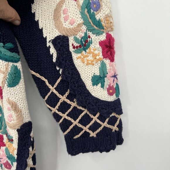 Jennifer & Company Knit Blue Floral Embroidered Sweater Jacket woman's size smal - Picture 10 of 15